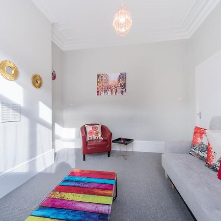 3 Bedroom Saks - 2 Living Area House In Newland Ave Hull Kingston upon Hull Bagian luar foto