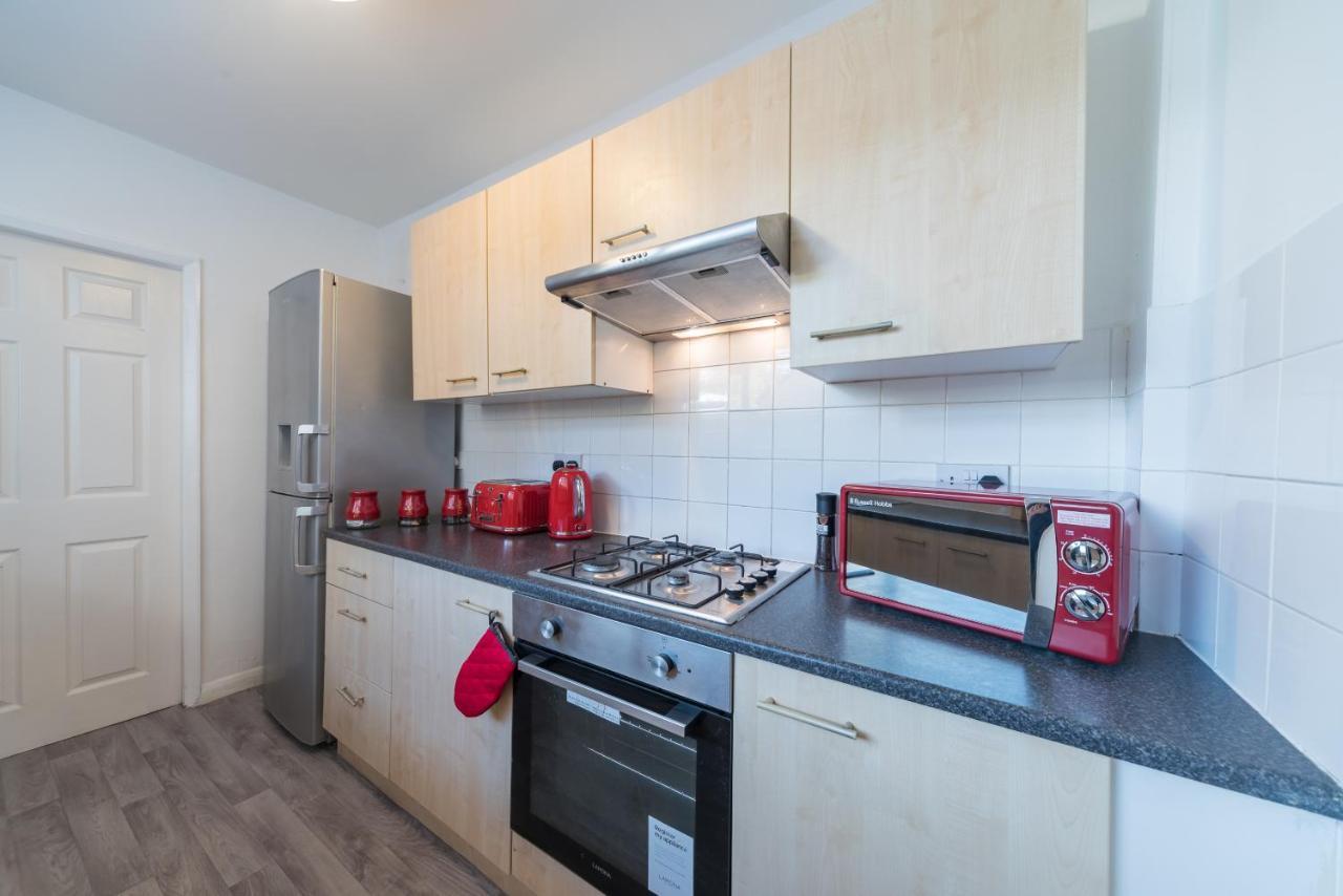 3 Bedroom Saks - 2 Living Area House In Newland Ave Hull Kingston upon Hull Bagian luar foto