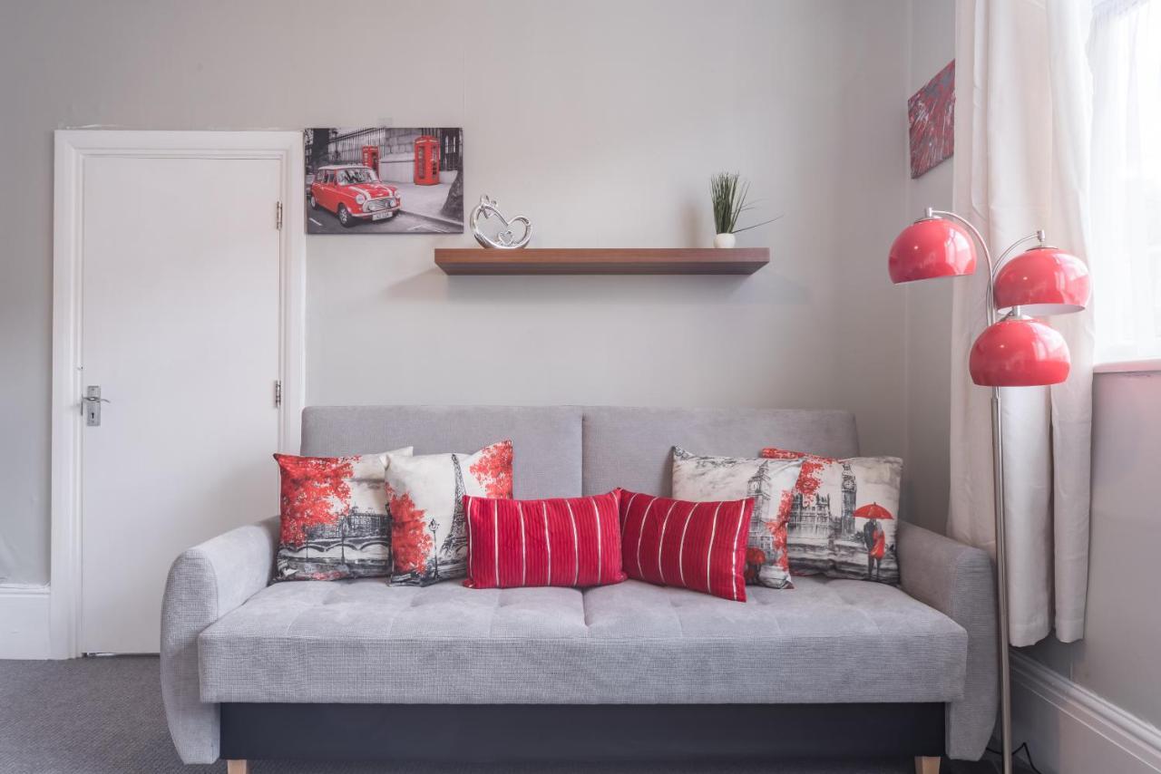 3 Bedroom Saks - 2 Living Area House In Newland Ave Hull Kingston upon Hull Bagian luar foto